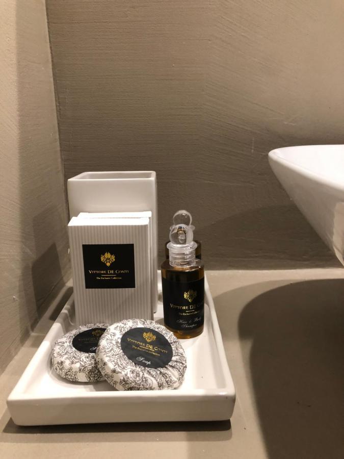 Ai Propilei Del Duomo Luxury Suite เลชเช ภายนอก รูปภาพ