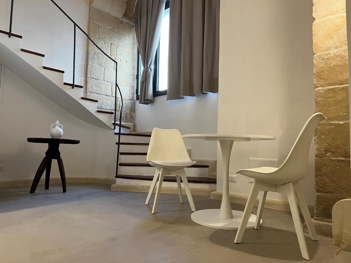 Ai Propilei Del Duomo Luxury Suite เลชเช ภายนอก รูปภาพ